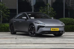 Dongfeng eπ007