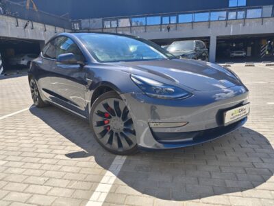 Tesla Model 3 Performance